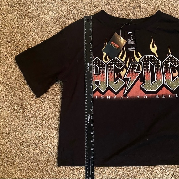 AC/DC ACDC Graphic Cropped Black Highway To Hell Tee Sz Large - Picture 8 of 10